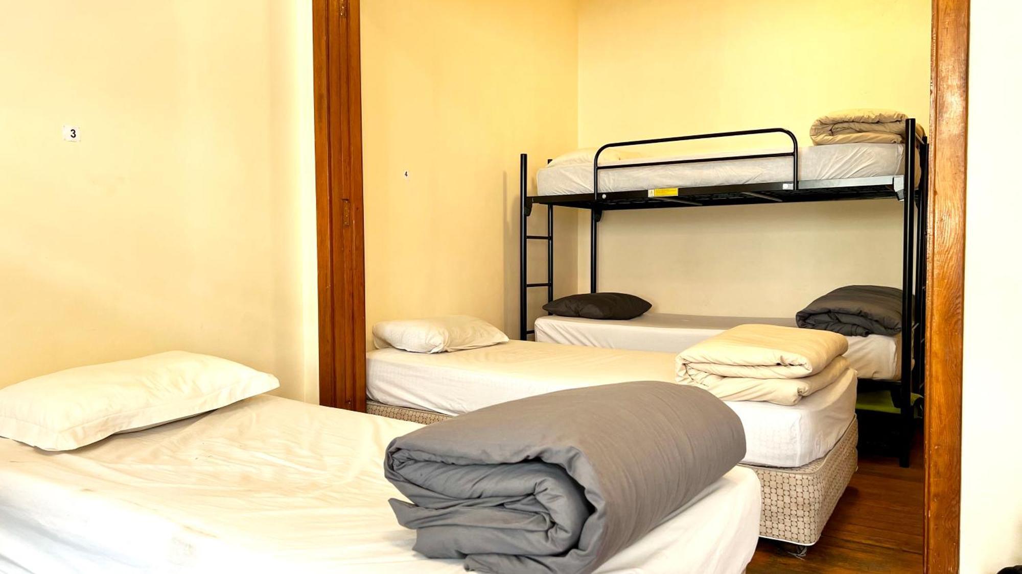 Long Street Backpackers (Adults Only) Hostel Kaapstad Buitenkant foto