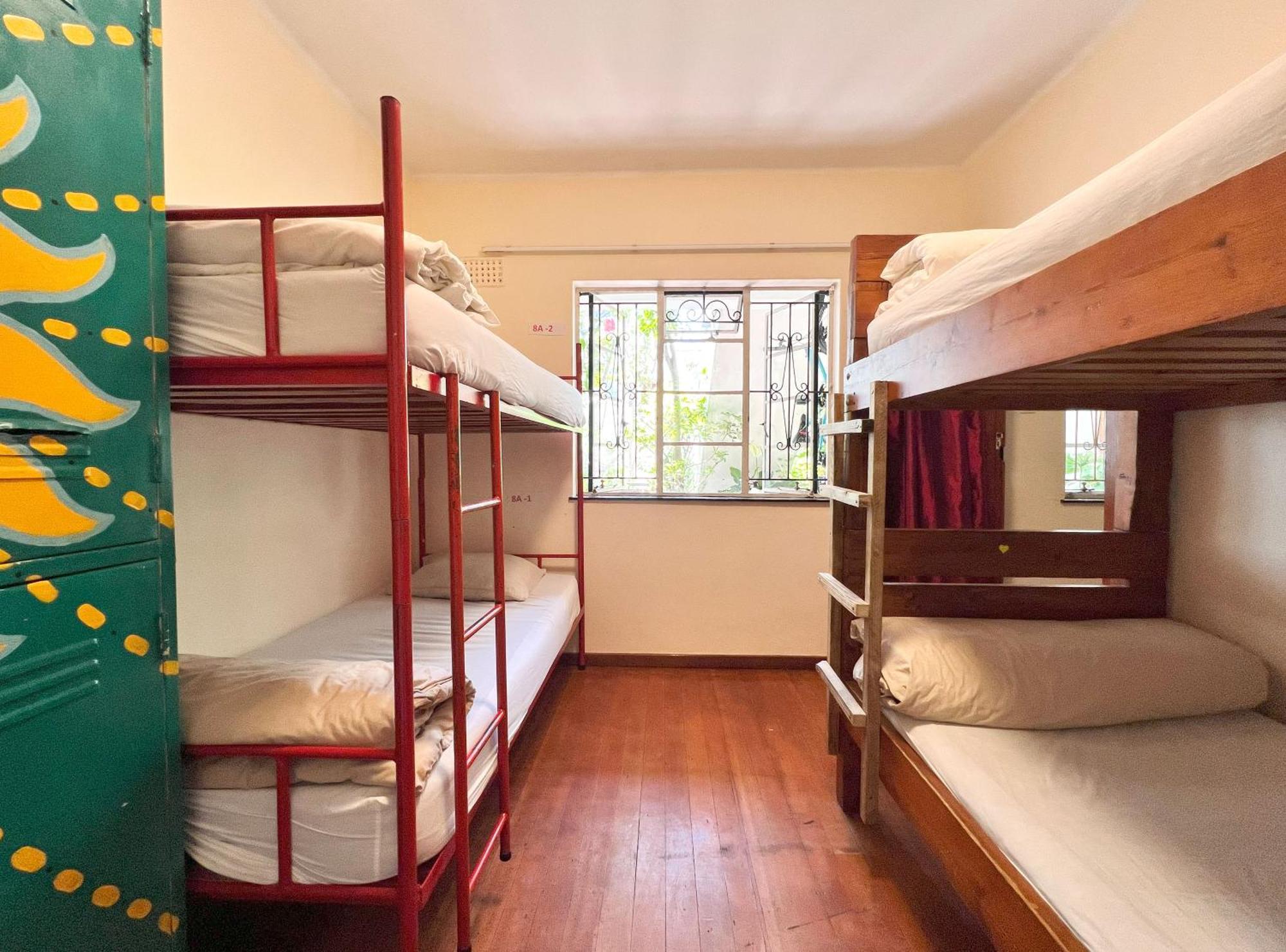 Long Street Backpackers (Adults Only) Hostel Kaapstad Buitenkant foto