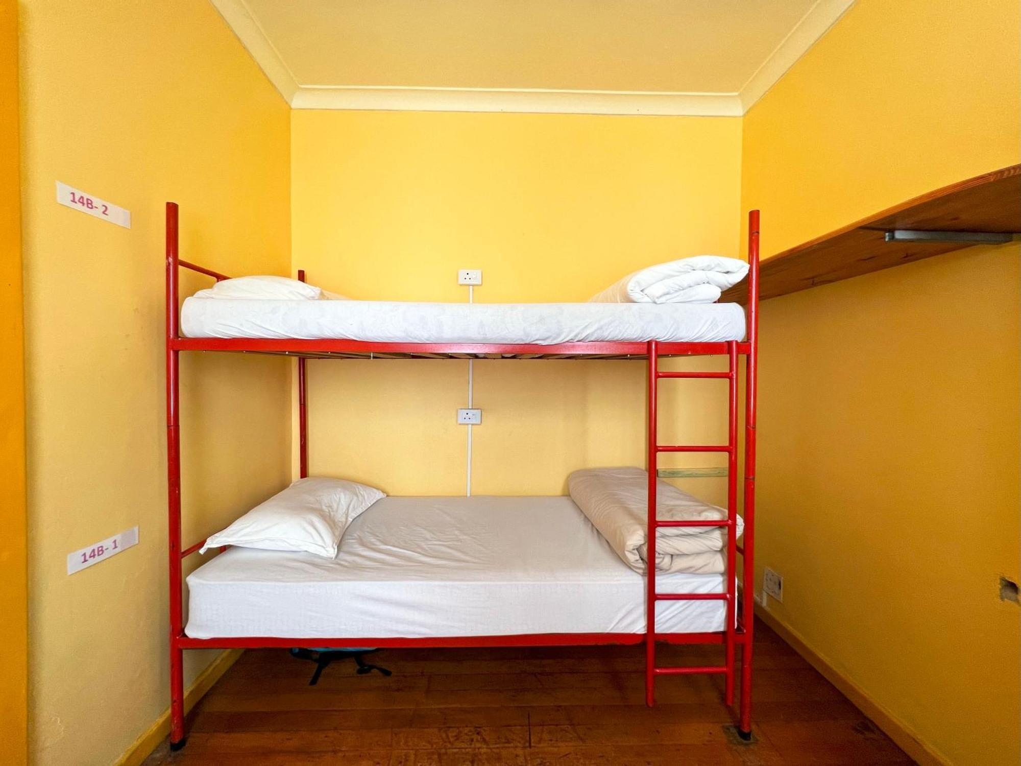 Long Street Backpackers (Adults Only) Hostel Kaapstad Buitenkant foto