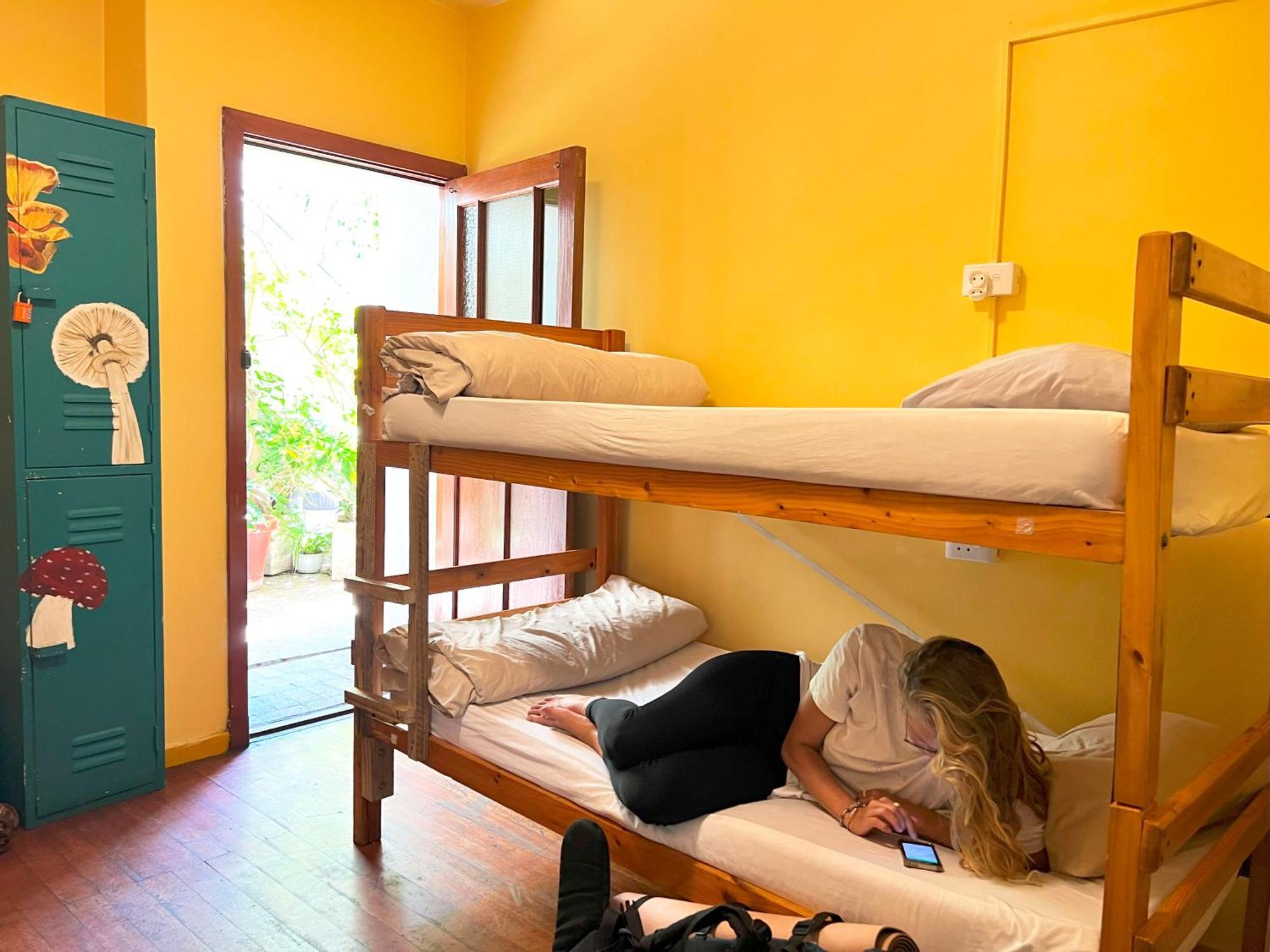 Long Street Backpackers (Adults Only) Hostel Kaapstad Buitenkant foto