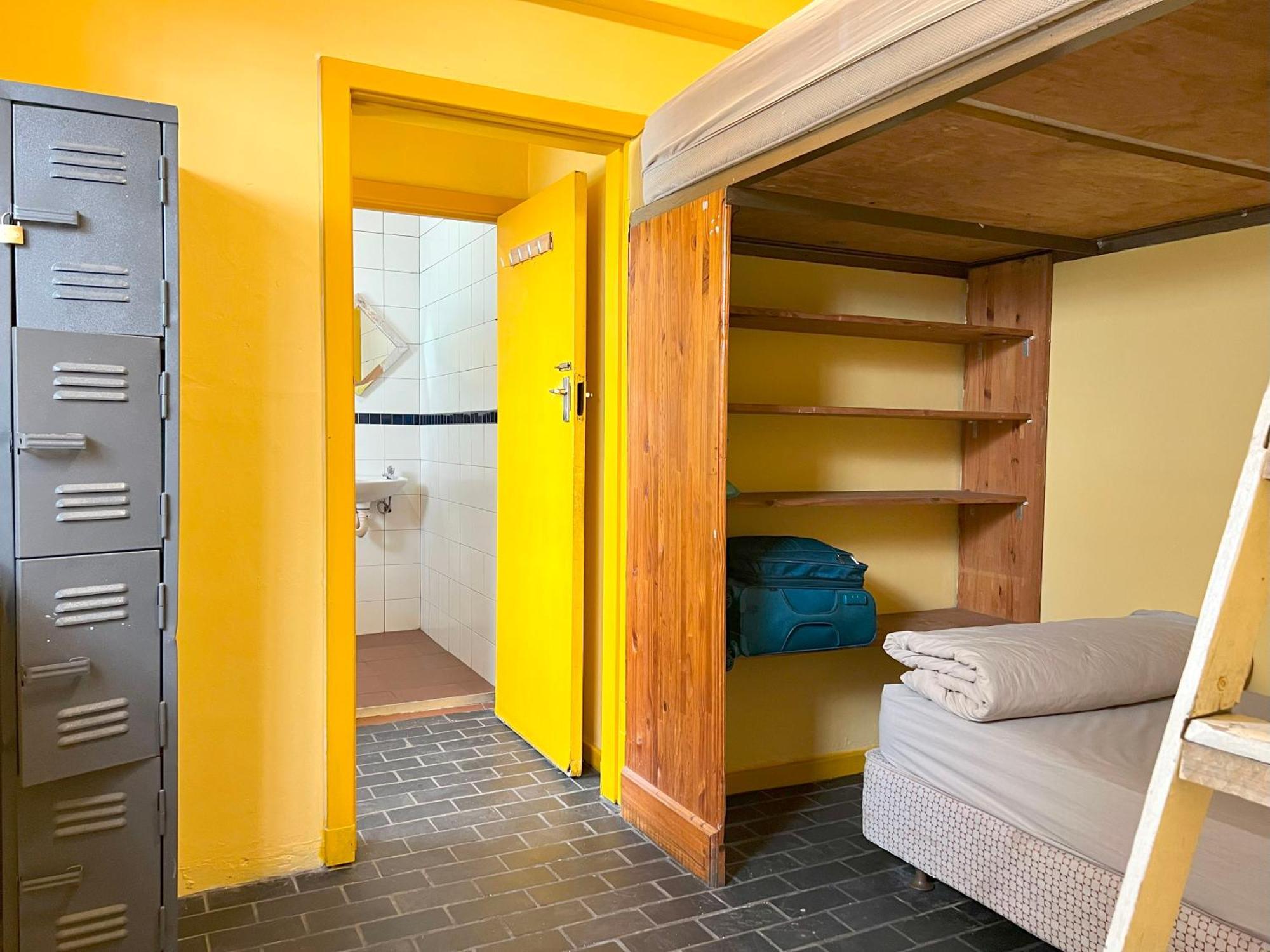 Long Street Backpackers (Adults Only) Hostel Kaapstad Buitenkant foto
