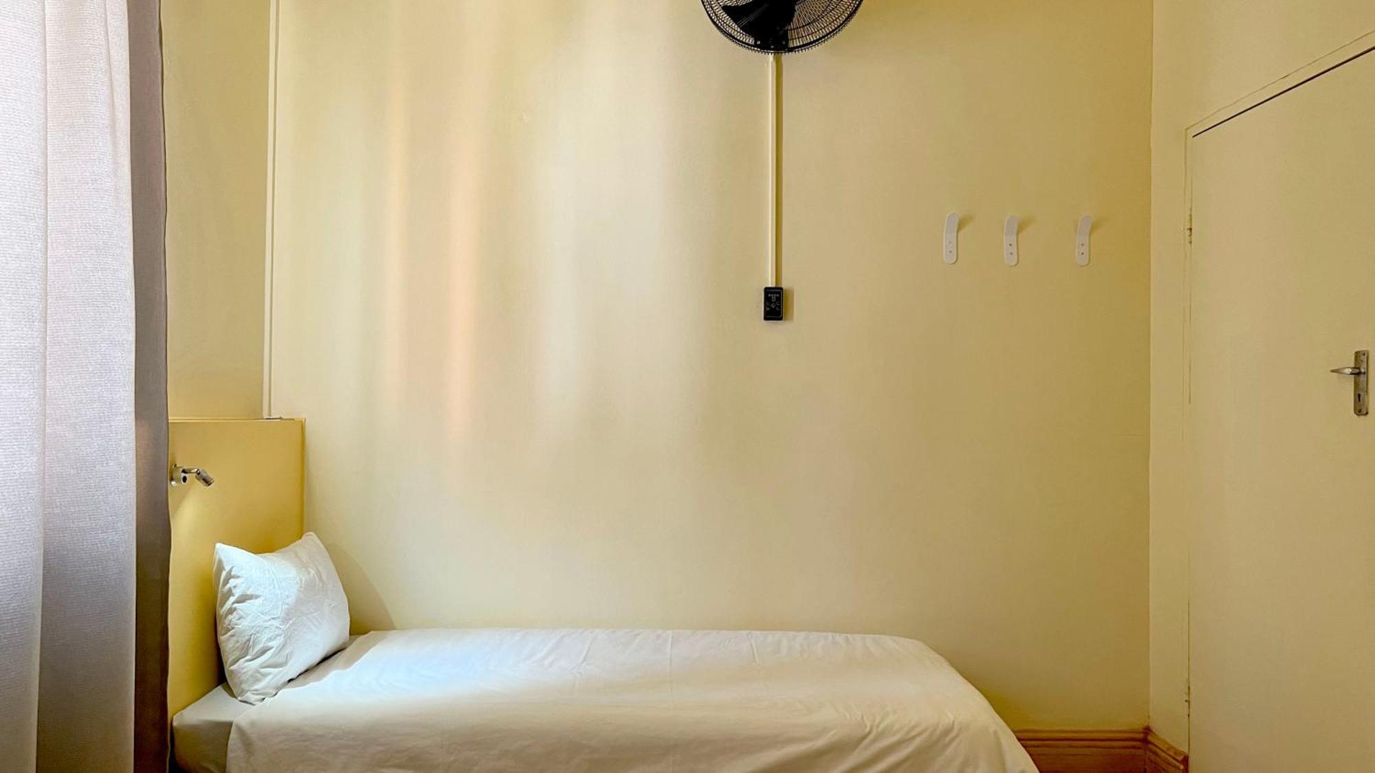 Long Street Backpackers (Adults Only) Hostel Kaapstad Buitenkant foto